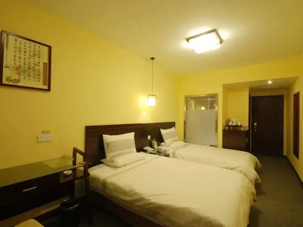 Hongru Business Hotel