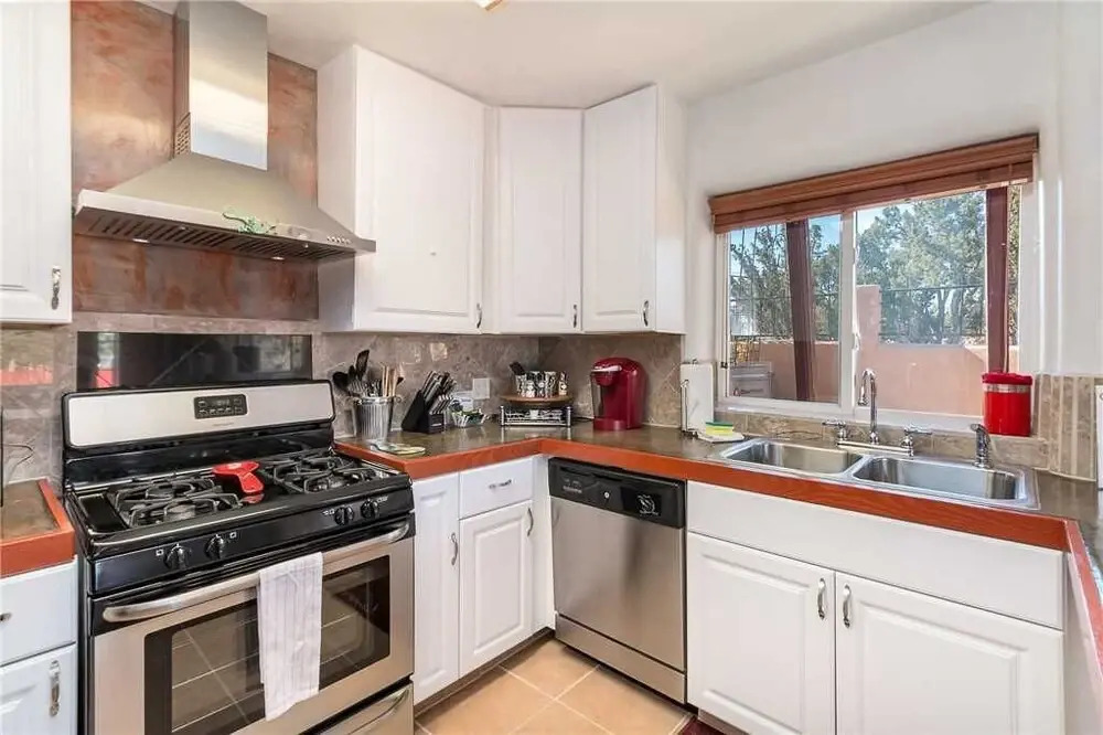 Casa De Clara, 3 Bedrooms, Gas Grill, Washer, Dryer, HDTV, WiFi, Sleeps 6