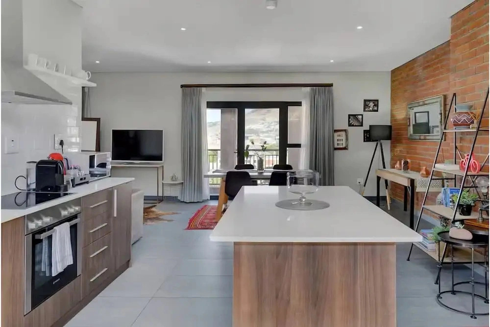 Stylish Penthouse Heart of the City by Ctha