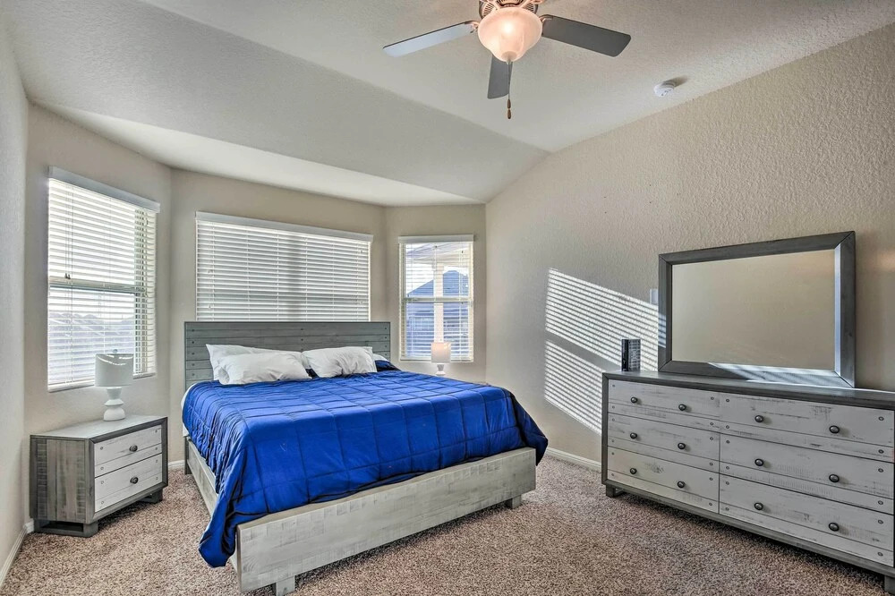 San Antonio Home w/ Yard ~ 8 Mi to Lackland!