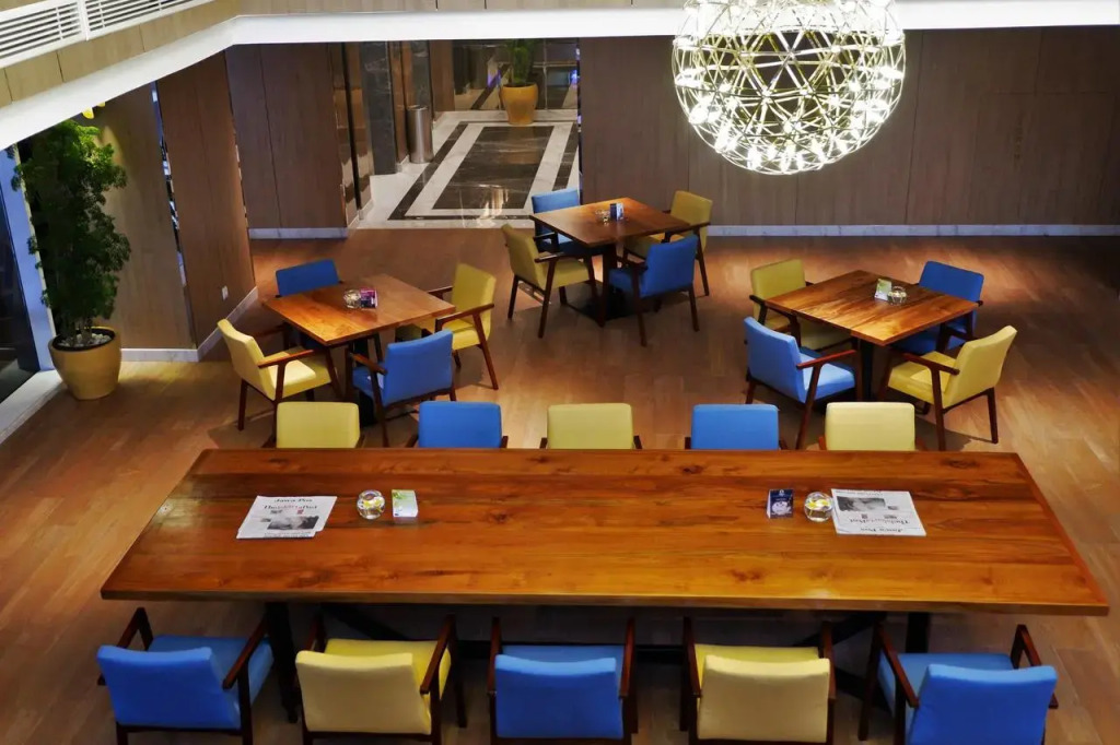 Oakwood Hotel & Residence Surabaya