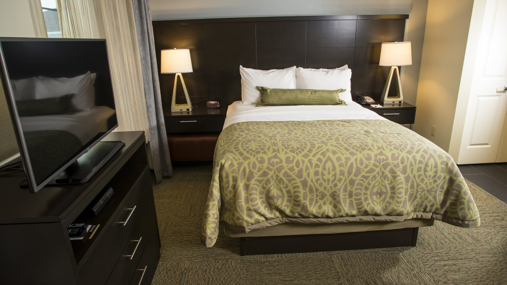 Staybridge Suites - Lexington S Medical Ctr Area by IHG