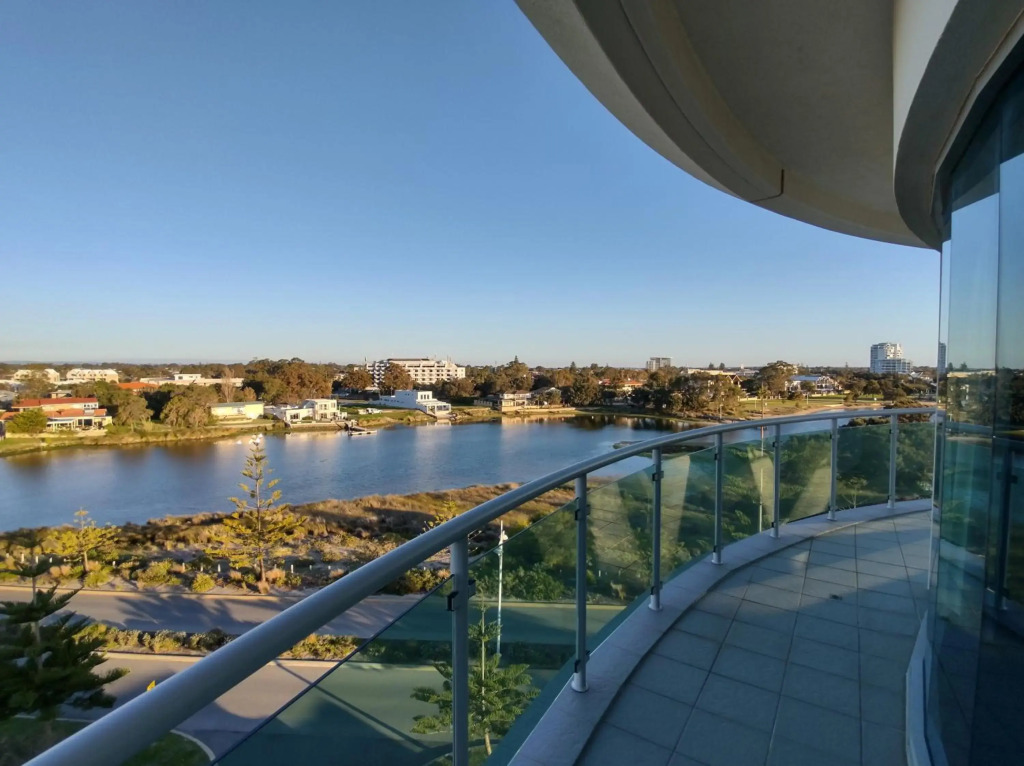 A 406 FANTASTIC OCEAN BEACH and MARINA VIEW APT - MANDURAH