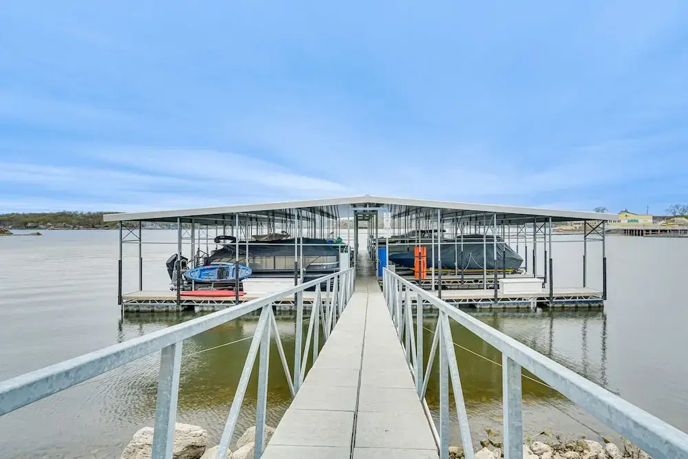 Private Balcony & Fall Views: Osage Beach Condo