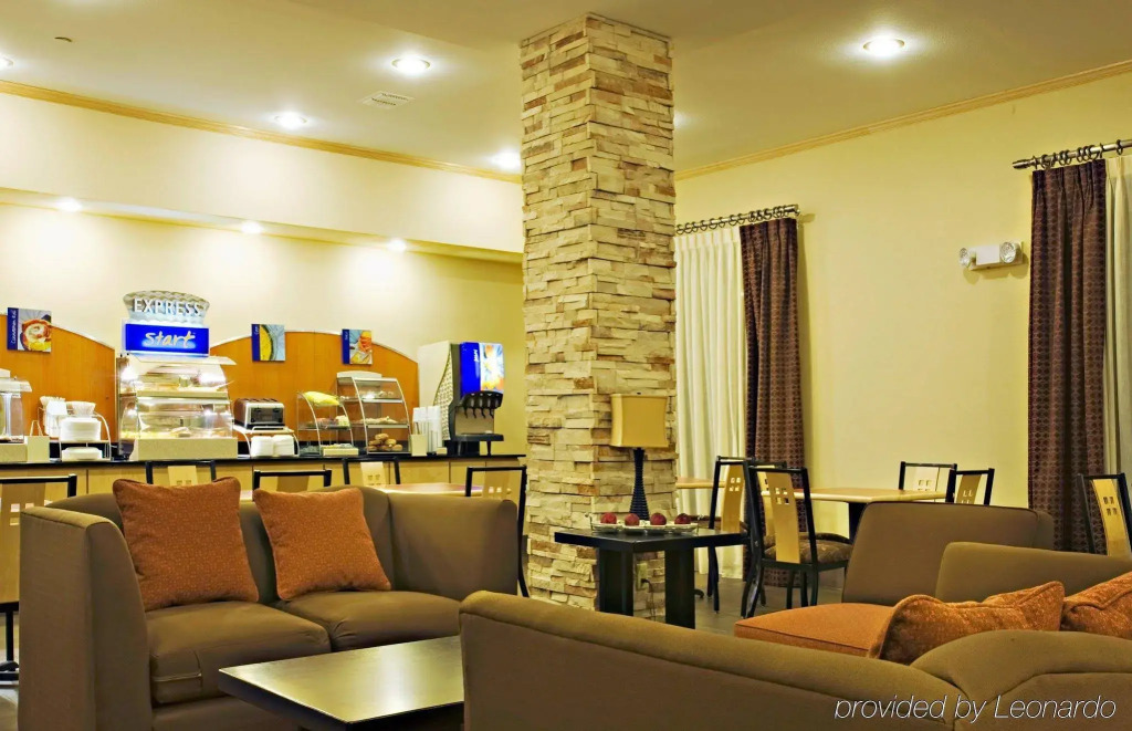Holiday Inn Express Hotel and Suites Borger by IHG