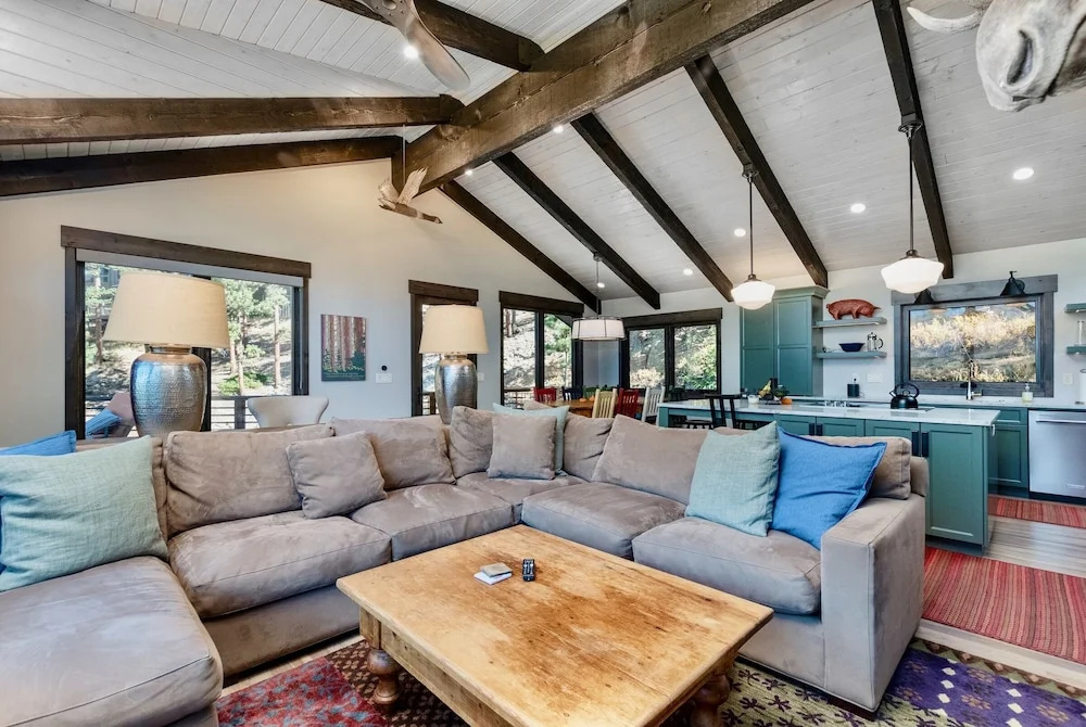 Moose Den Luxury Vacation Home at Windcliff home