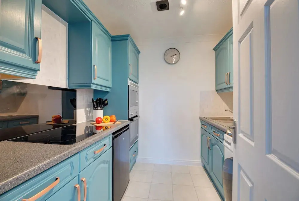 Watch Tower Apartment by Week2Week