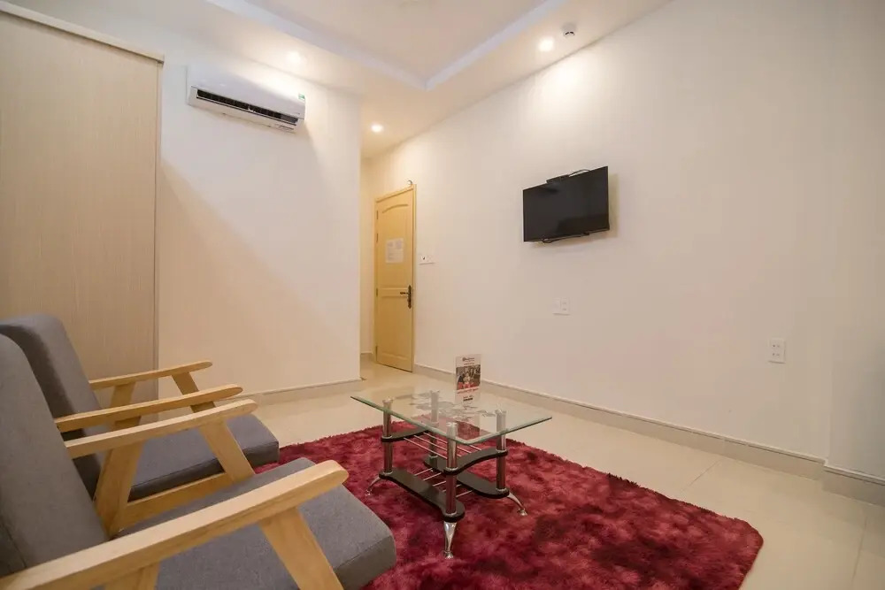 Reddoorz Plus near Big C Truong Chinh