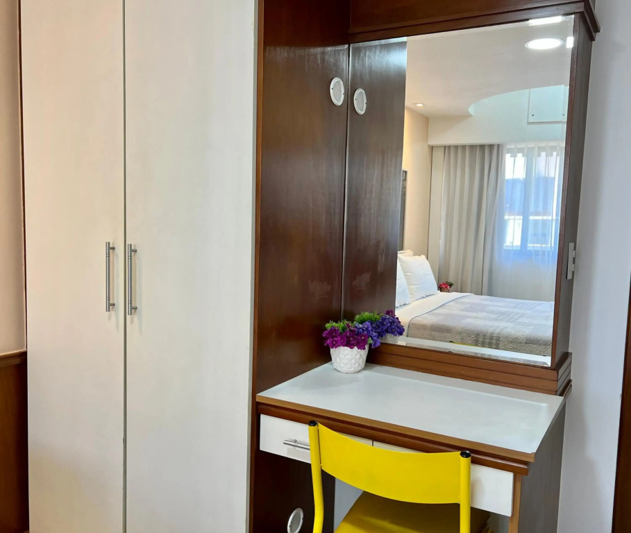 Flat Pasargada 1013