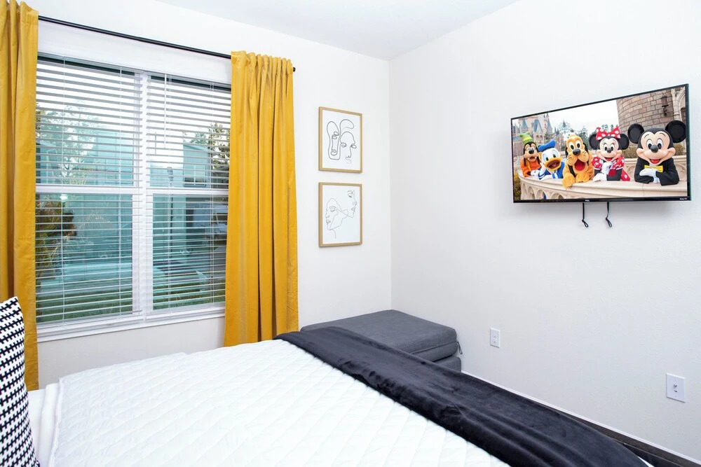 Gorgeous 5 Bd Home Close to Disney Storey Lake Resort 2734