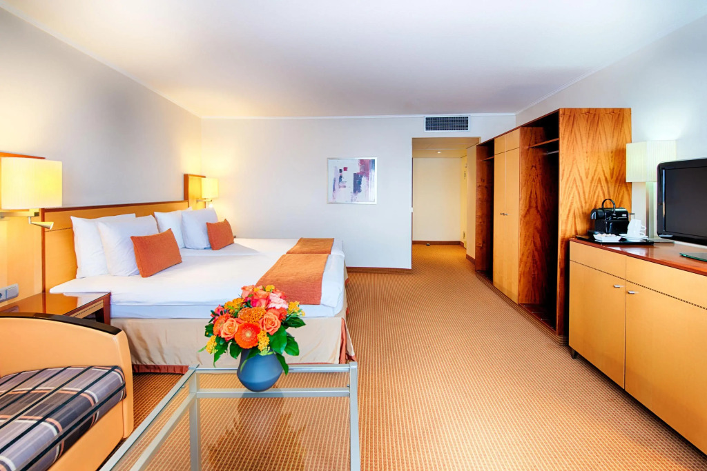 Отель The Q - Quadro City Hotel