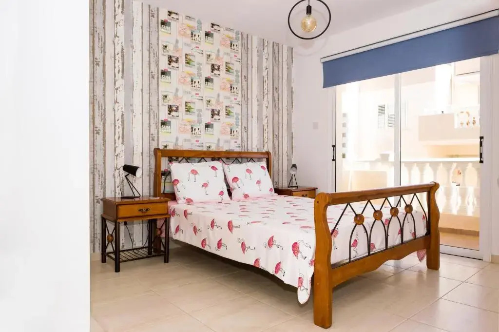 SOFIA APARTMENT 700m away from the beach
