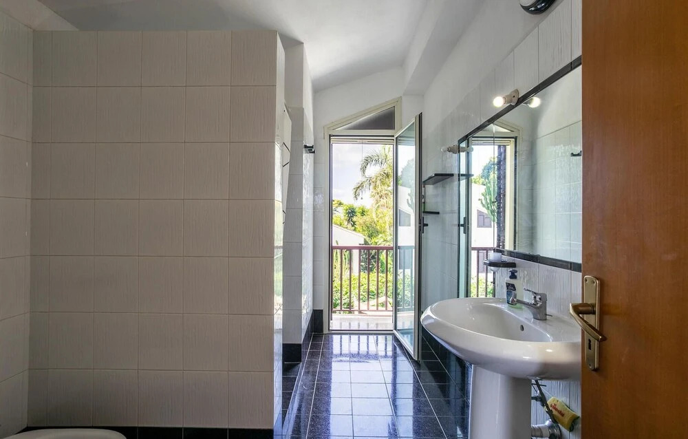Nice Apartment In Kaukana With Kitchen
