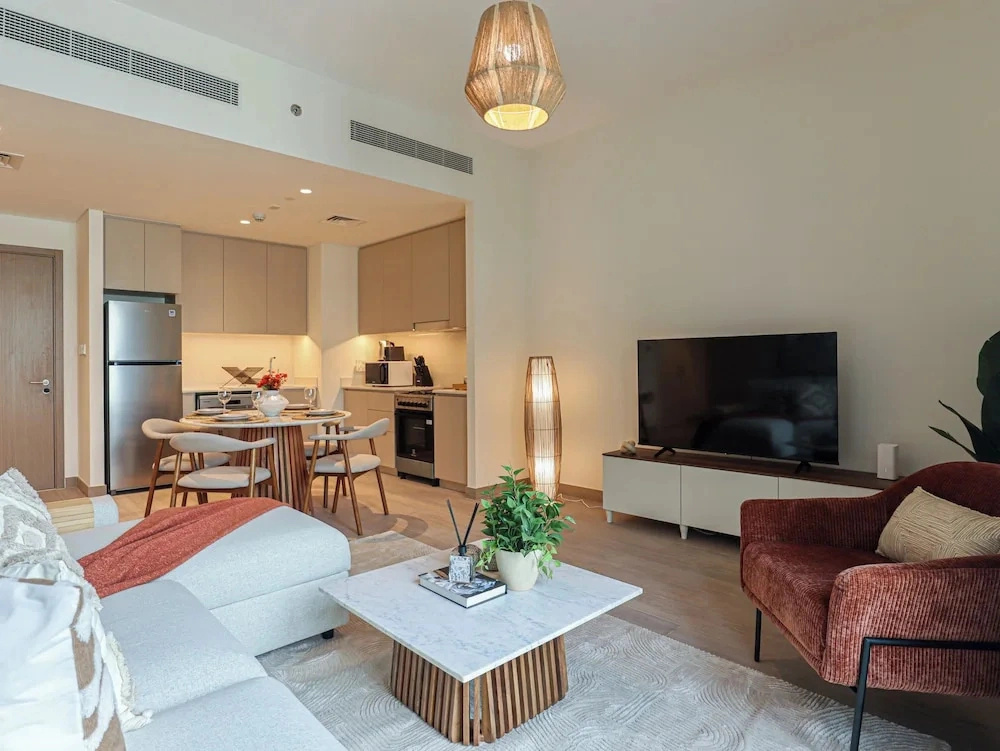 Creek Beach 1BR in RoseWater 3