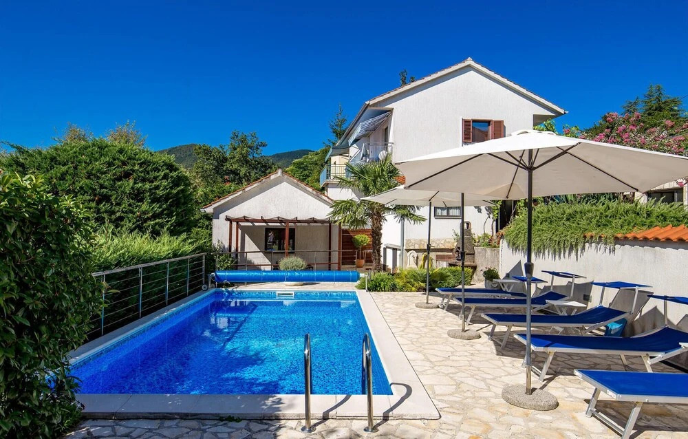 Beautiful Apartment in Matulji With 2 Bedrooms, Wifi and Outdoor Swimming Pool