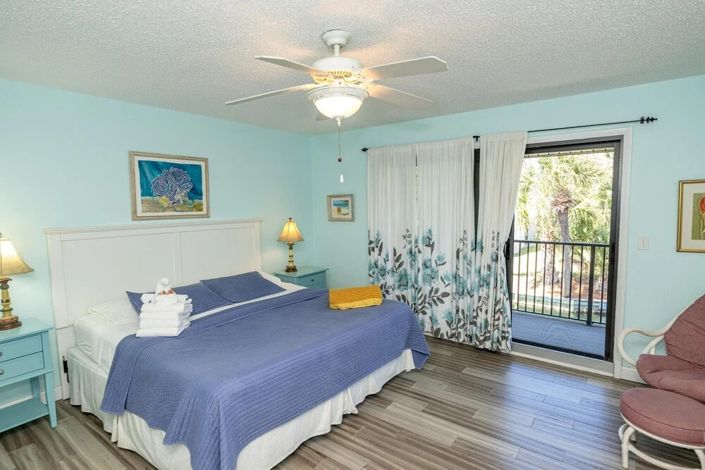 Seawinds 79 - Renovated 2 Bedroom Flat Upstairs Unit Lovely Lagoon View