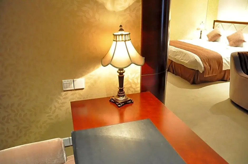 Qingdao Jinshan We+ Holiday Apartment (Wusi Square)