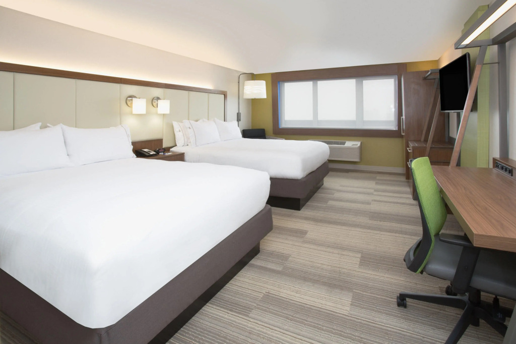 Holiday Inn Express & Suites - Denver NE - Brighton by IHG