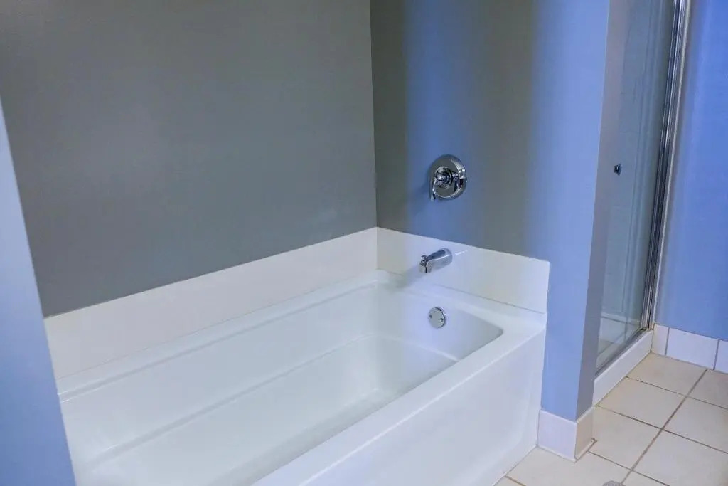Georgia Street 4 Bedroom Condo Downtown!!