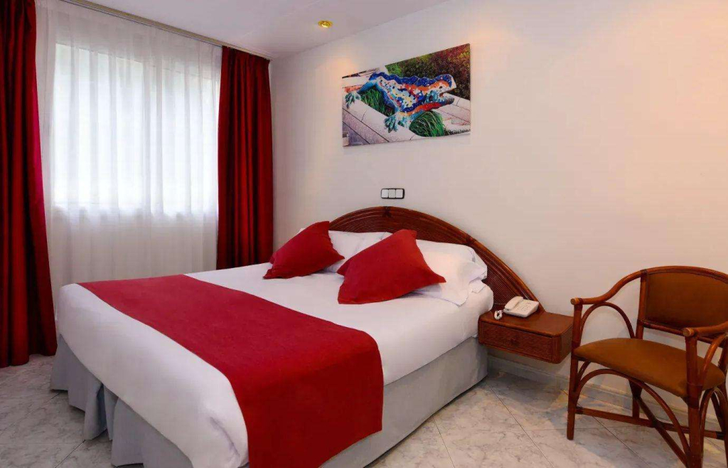 Neptuno Aparthotel