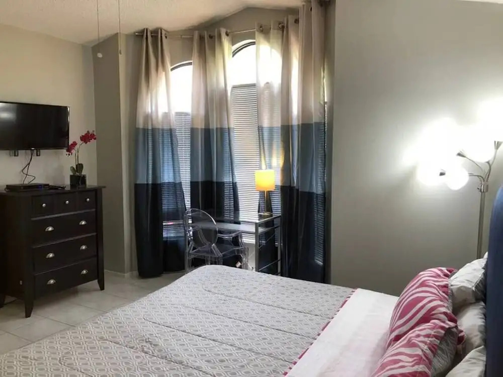 Dorrington · Lake Home With Swimming Pool. Super Clean
