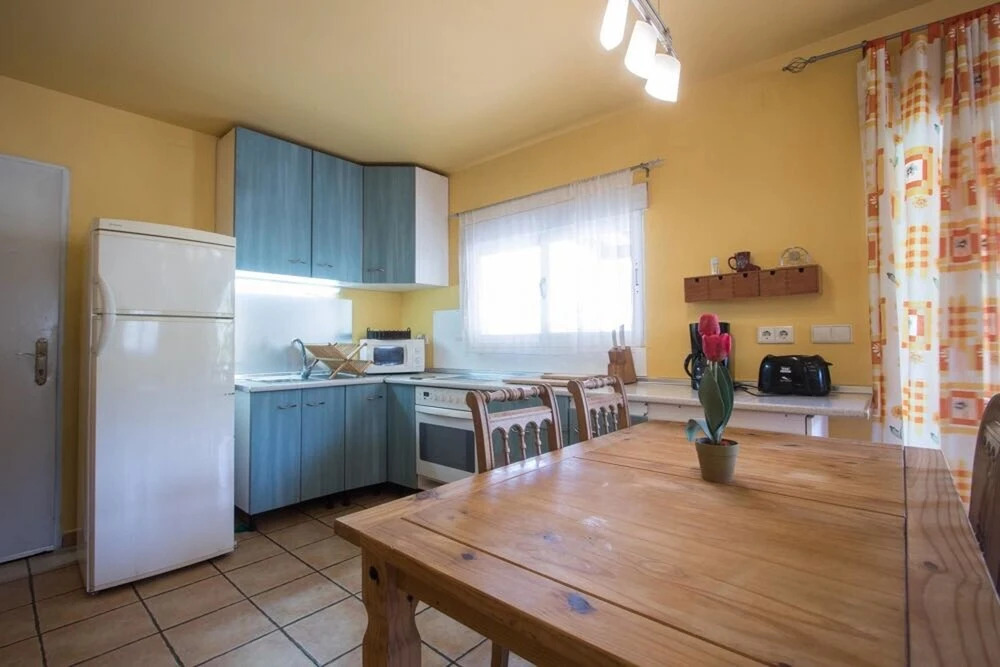 House With 2 Bedrooms in Finestrat, With Pool Access and Furnished Ter