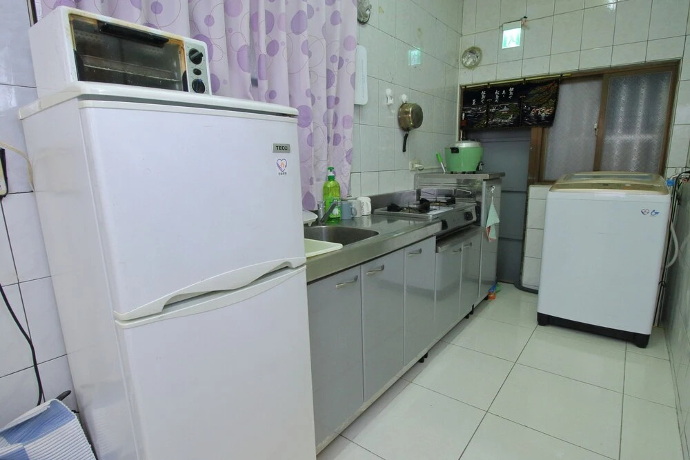 Good Man Hostel
