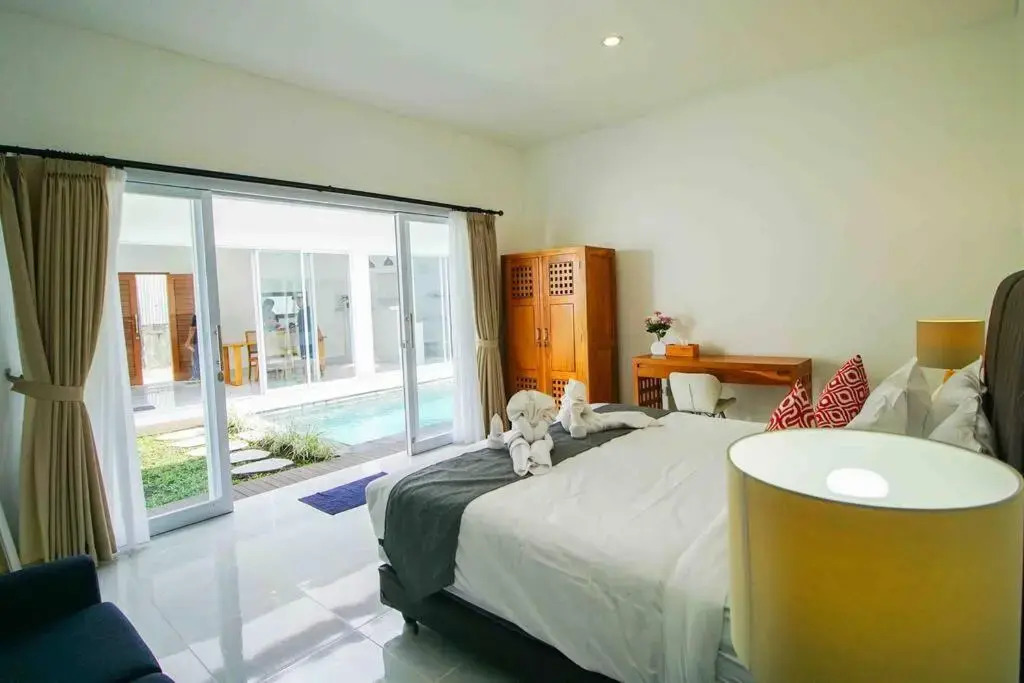 Villa Akmali Seminyak Drupadi 2 Bedrooms w/Pool 5mins to Beach