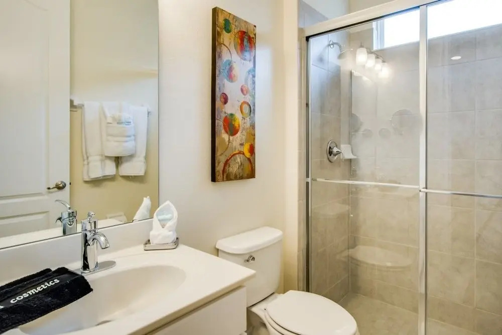 Stunning Modern Solterra 5 Bedroom/4 Bathroom Home