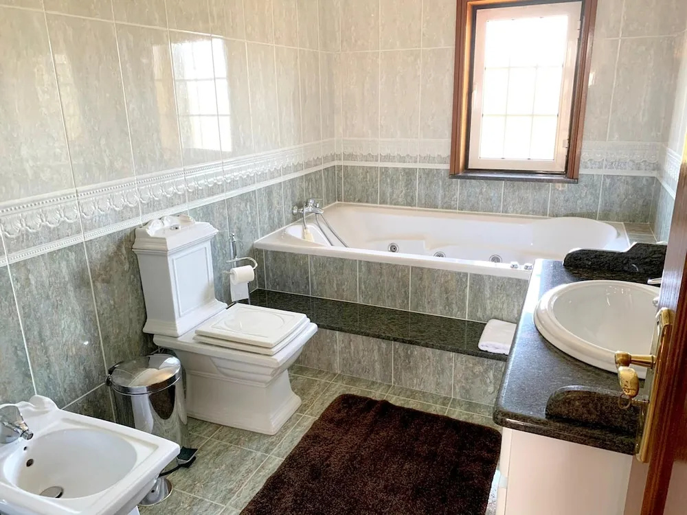House With 8 Bedrooms in Ponte de Lima, With Wonderful Mountain View, Terrace and Wifi