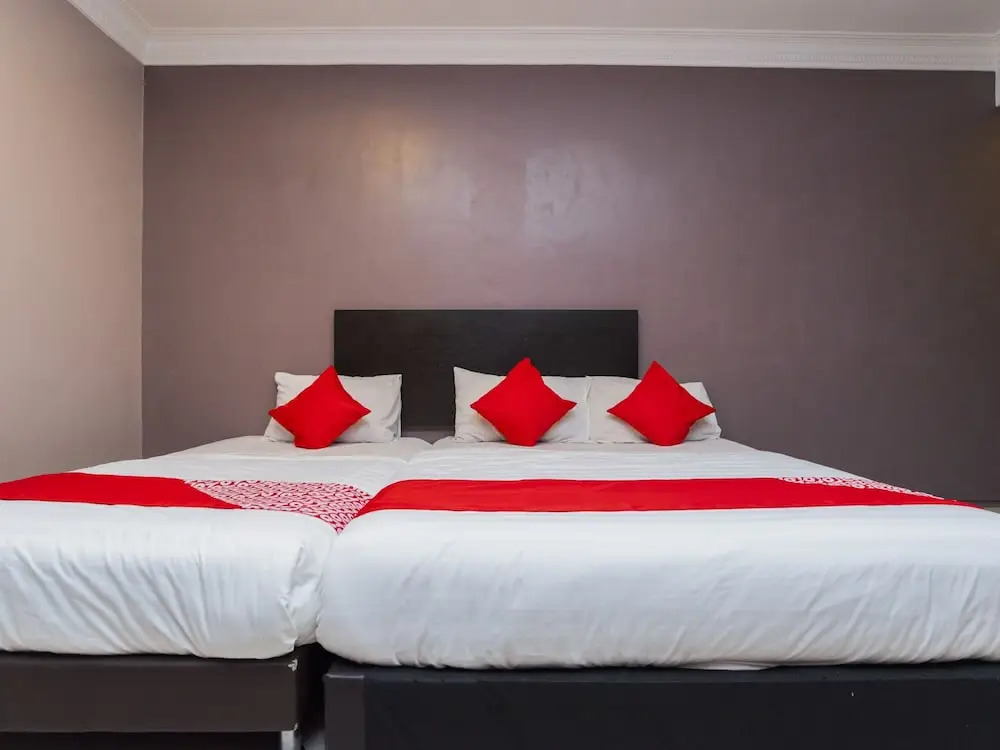 Golden Horse Hotel by OYO Rooms