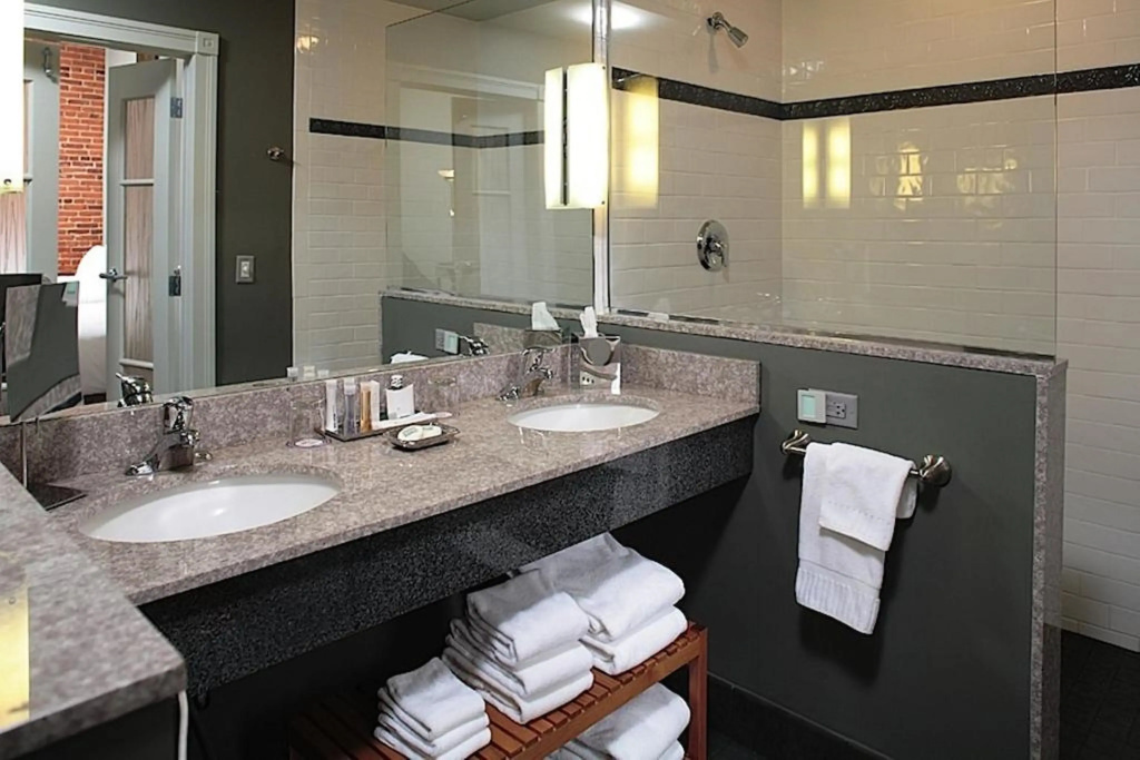 Lancaster Arts Hotel