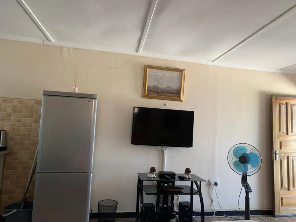 Furnished self-catering bedsitter