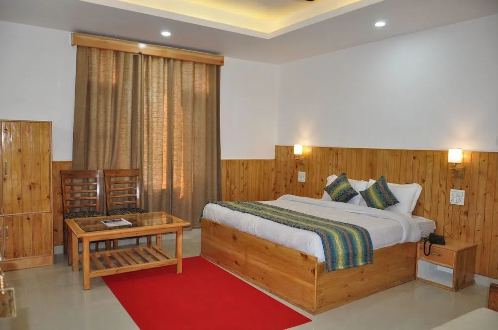 Hotel Aman Palace Kasol