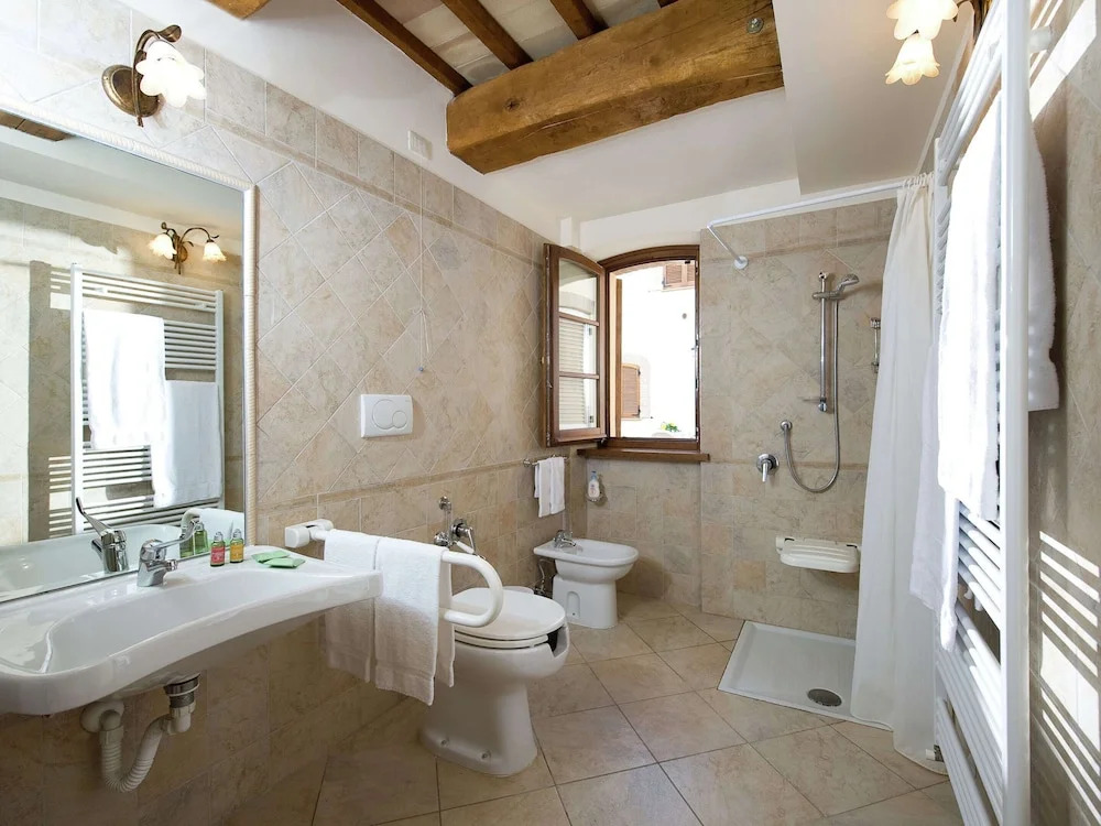 Romantic Countryside Escape