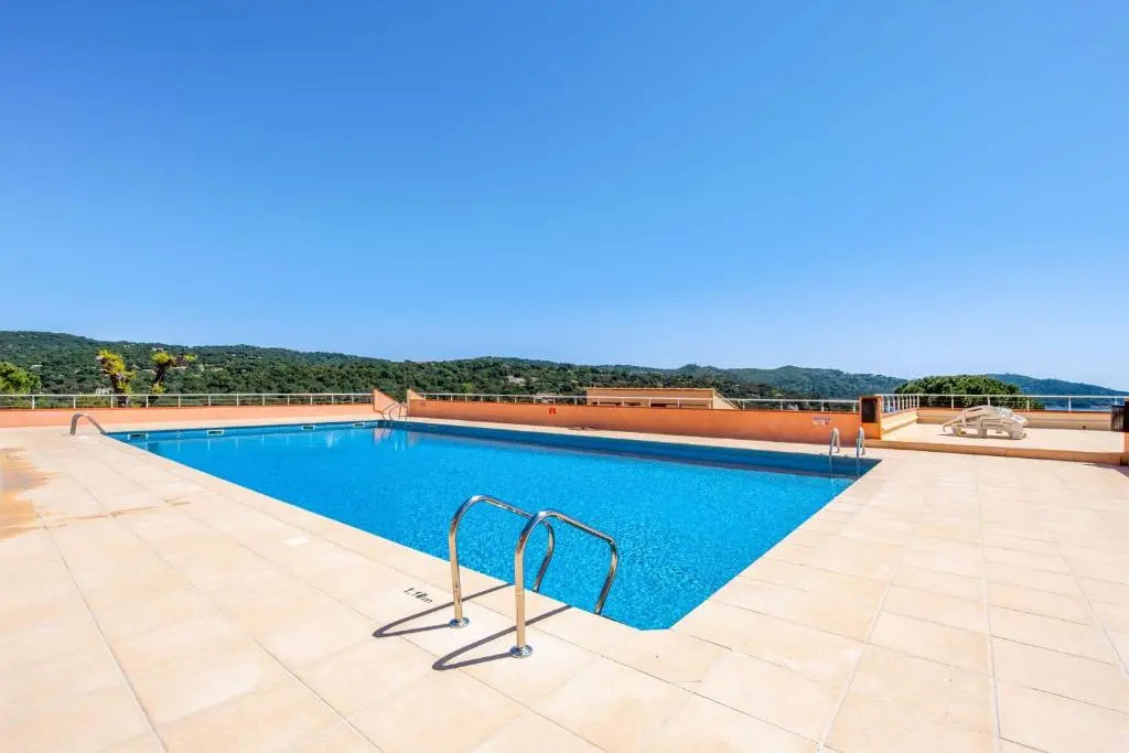 Nice flat at 8 min walk from the beach in La Croix-Valmer - Welkeys