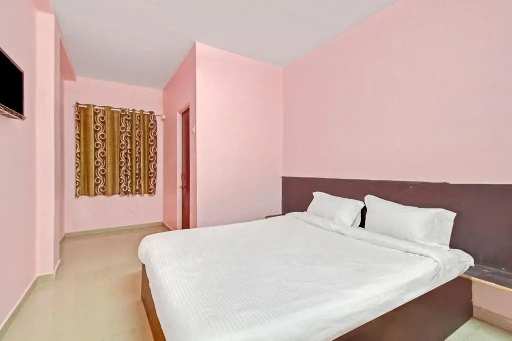 Hotel Surbhi by OYO Rooms