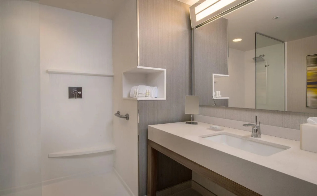 Courtyard by Marriott Albion
