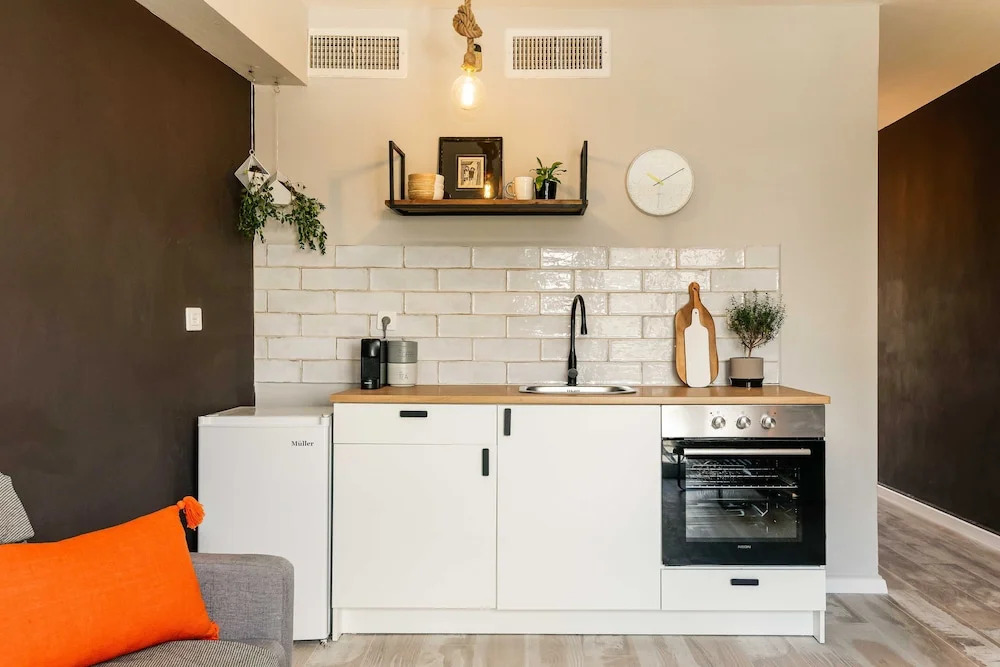 Trendy Balcony Apartments, Ben Yehuda St, Jerusalem
