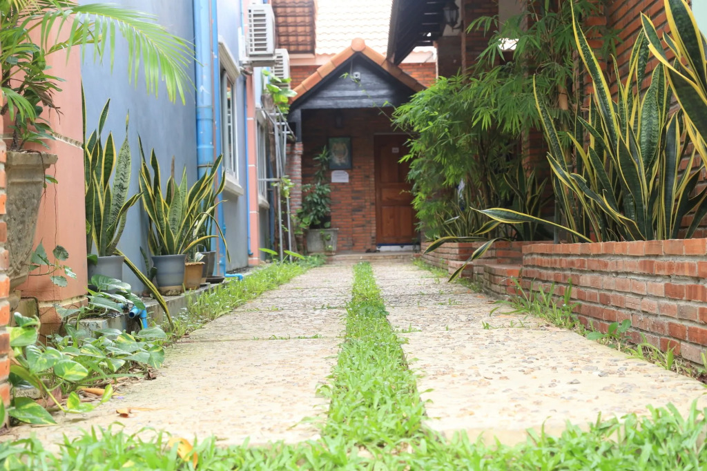 The Coconut House Hotel