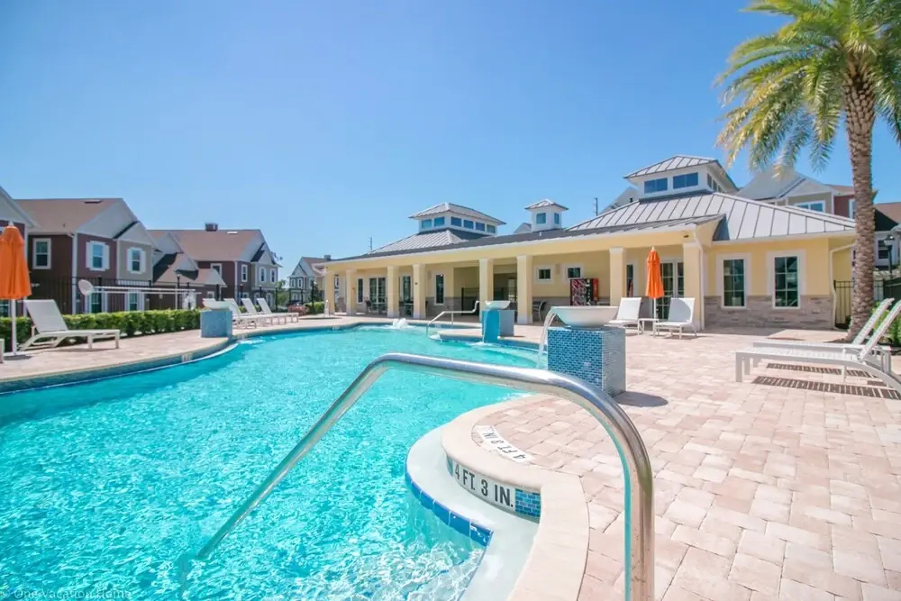 7520 SV Summerville - 4 Bed Townhome With Spa