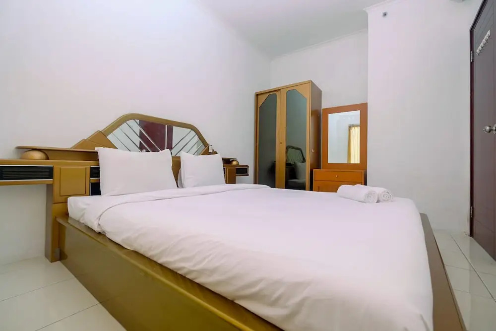 Comfy and Good Location 2BR Mediterania Marina Apartment