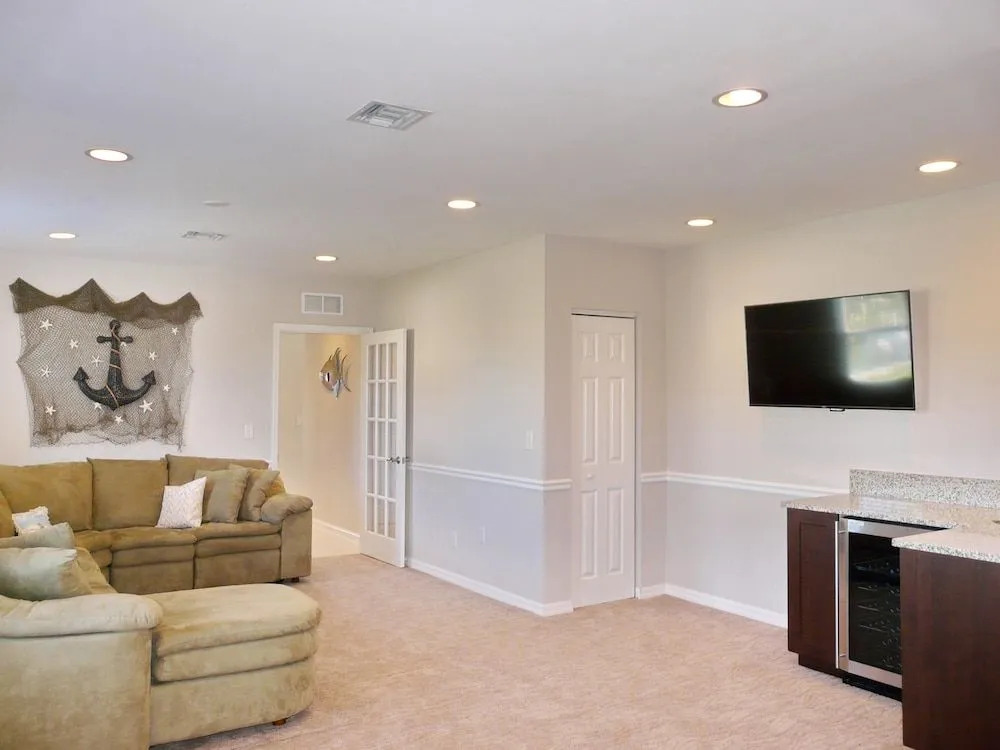 477 Driftwood Court