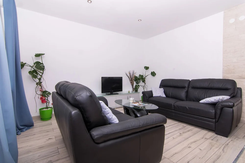 Apartmani Dolores