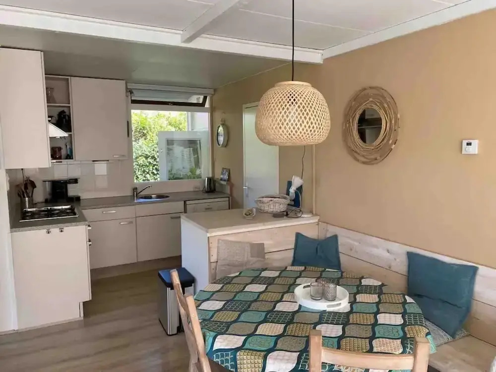Sunny Garden Retreat Bungalow