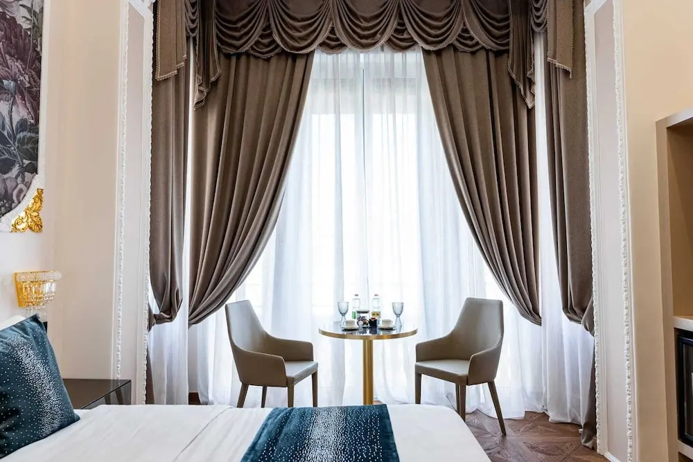 Queen Cattleya Suite