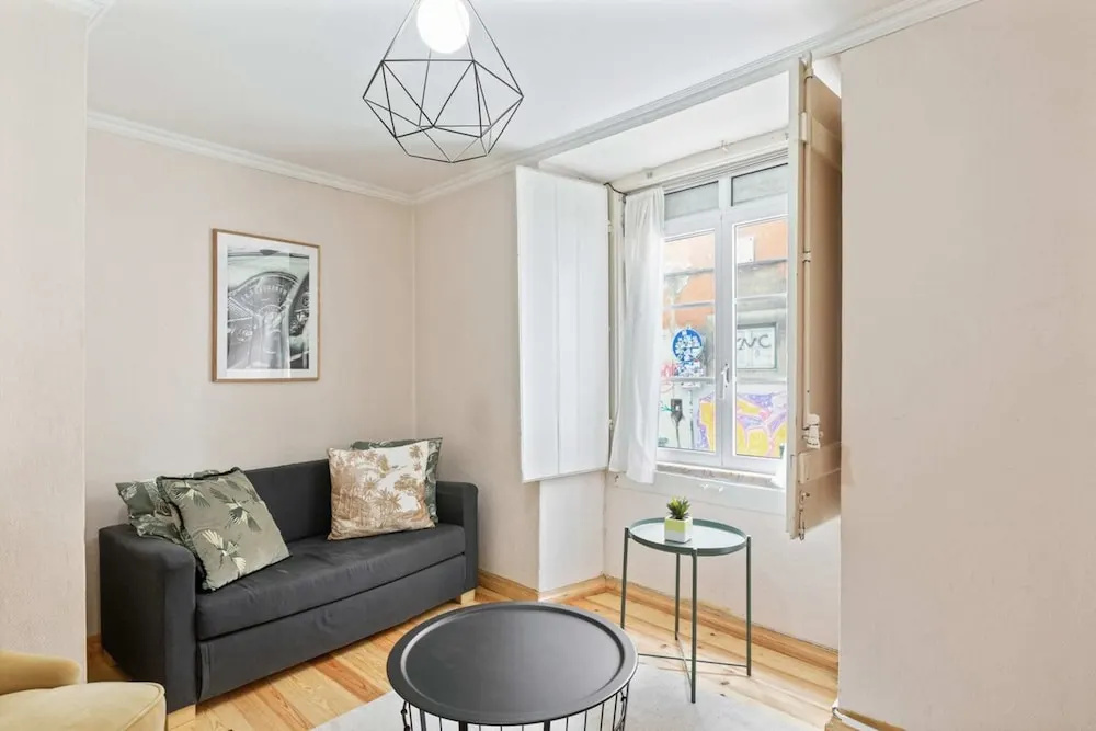 Portuguese Design 1 Bedroom Apartment in the Heart of Lisbon