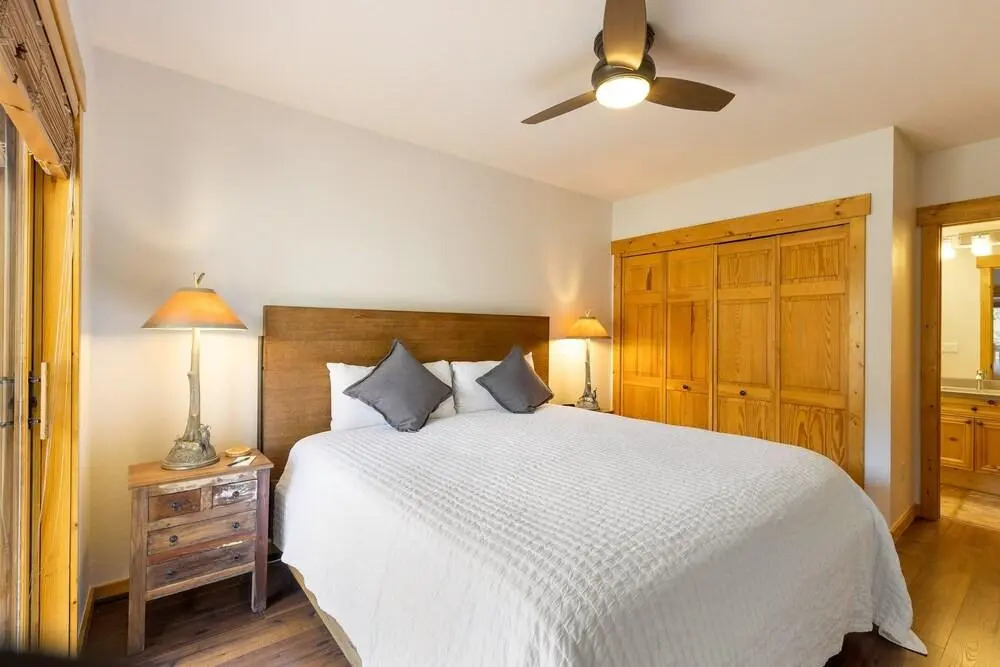 2658 Tenderfoot Lodge 2 Bedroom Condo by Redawning