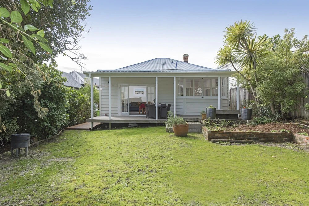 Large Spacious family home, close Devonport & Beaches