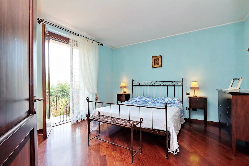 Wonderful villa with panoramic view and private swimming pool